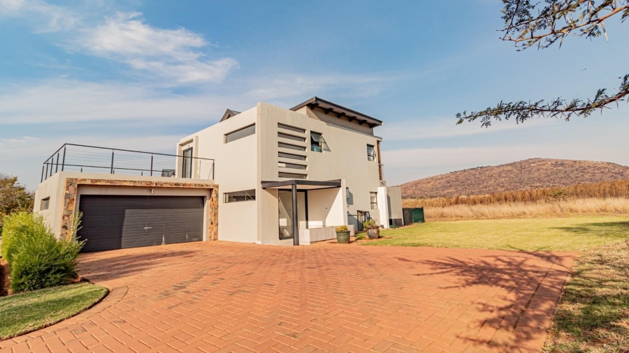 2 Bedroom Property for Sale in Redstone Private Country Estate North West